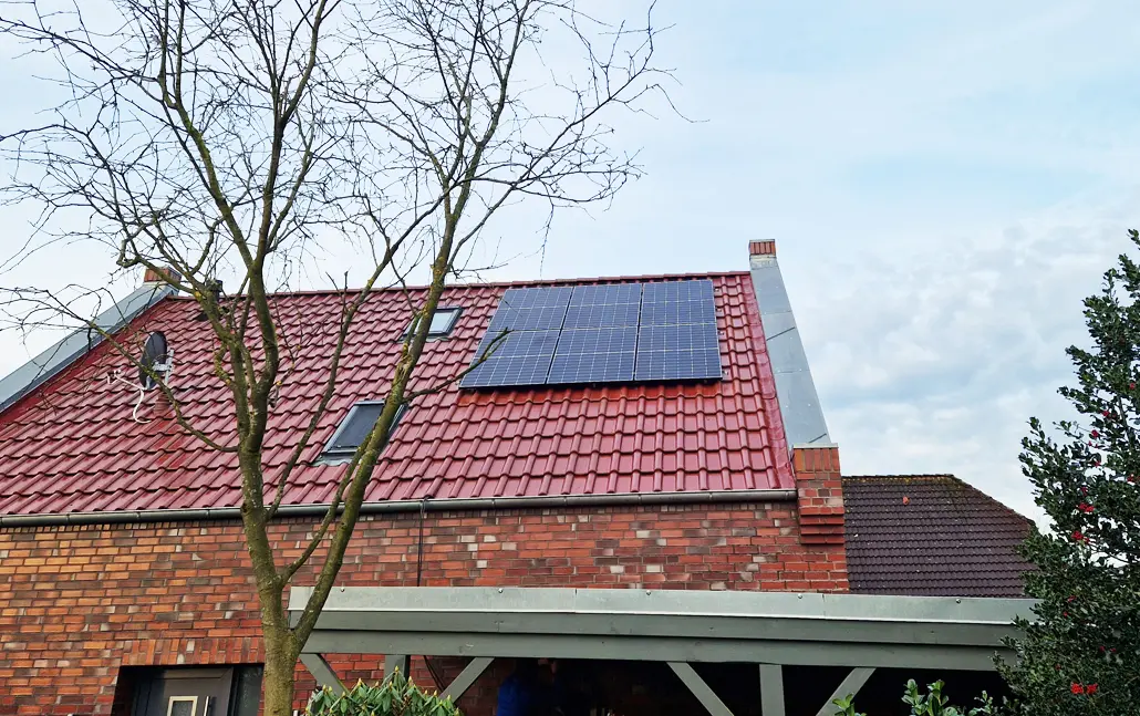 Beispiel 3 einer Photovoltaik-Anlage auf Dach